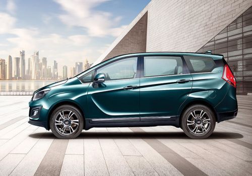 Mahindra Marazzo M2 8Str