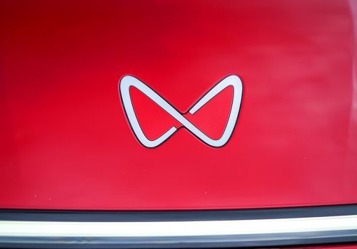 Mahindra XEV 9e Pack One