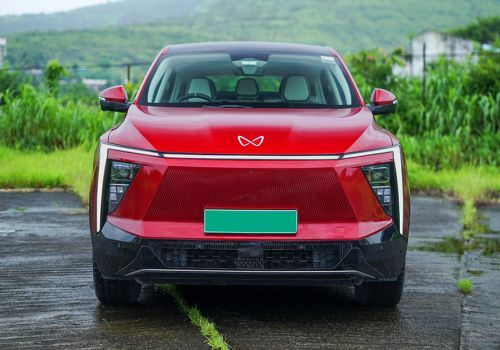 Mahindra XEV 9e Pack One
