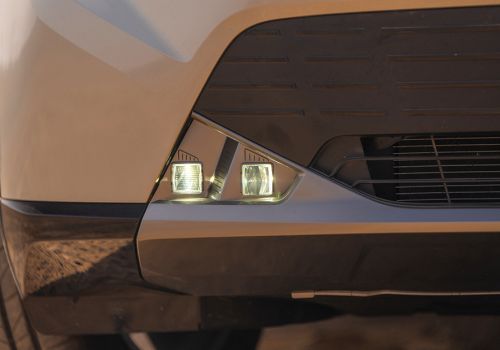 Mahindra XUV 7XO AX7 Diesel