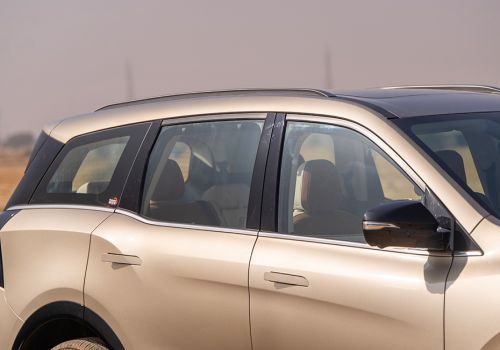 Mahindra XUV 7XO AX7 Diesel